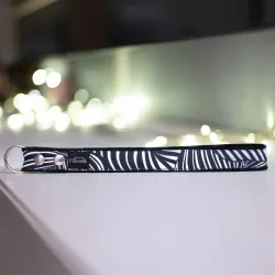 Rączka do smyczy dla psa Zebra Bloom - wodoodporna, trwała, wygodna, idealna na spacery